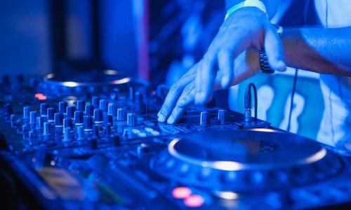 Entertainment & Performers